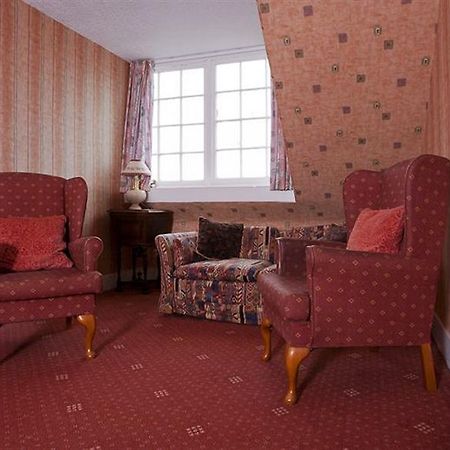 Waverley Hotel ネアン エクステリア 写真