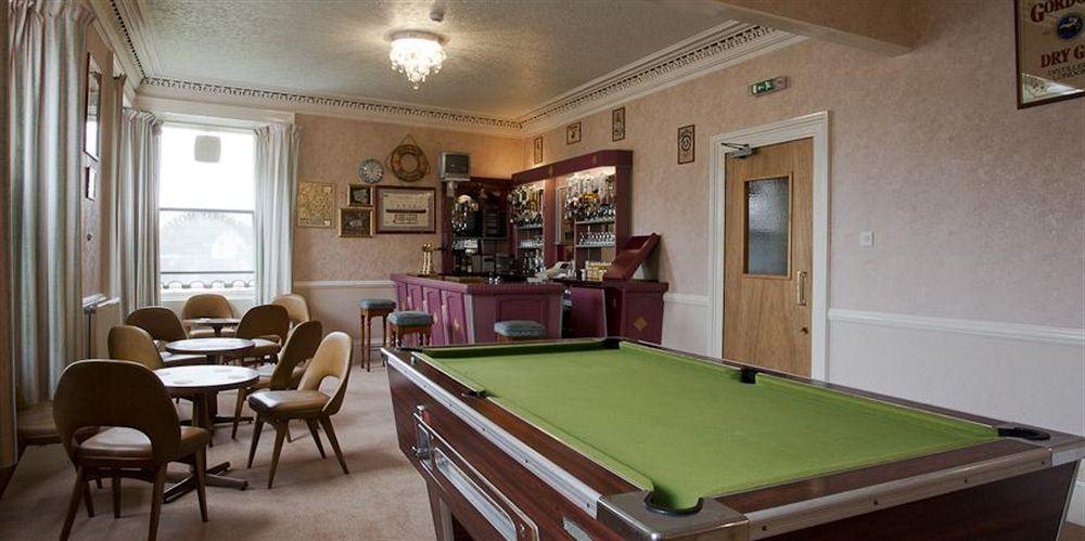 Waverley Hotel ネアン エクステリア 写真