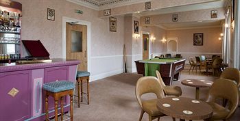 Waverley Hotel ネアン エクステリア 写真