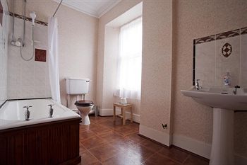 Waverley Hotel ネアン エクステリア 写真